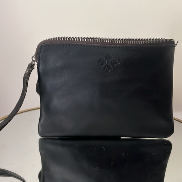 Italian leather Patricia Nash wristlet from Italy - Picture 5 of 6